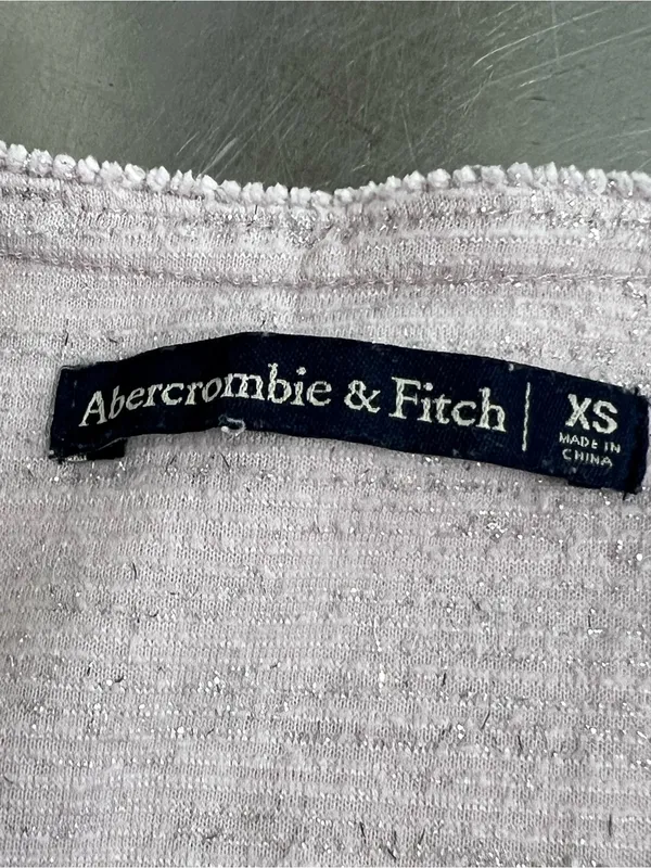 Abercrombie and Fitch Women’s Purple Crop Top - Size XS - VGUC - Image 3