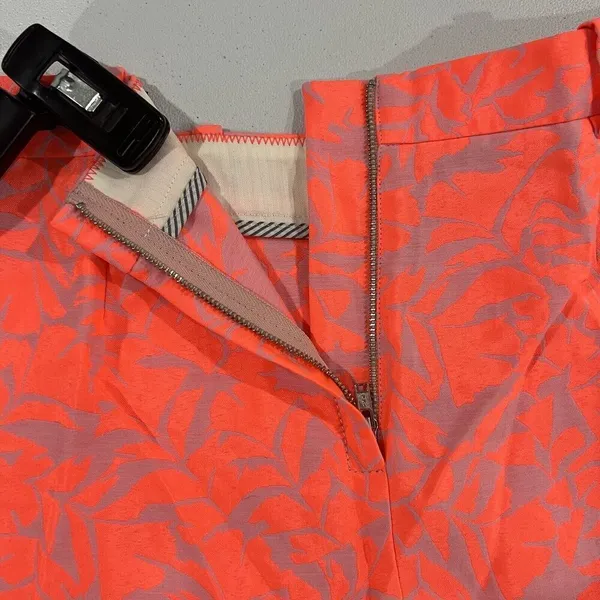 J. Crew Neon‎ Orange Floral Print Mini Shorts Size 4 Style A6066 High Rise - Image 3