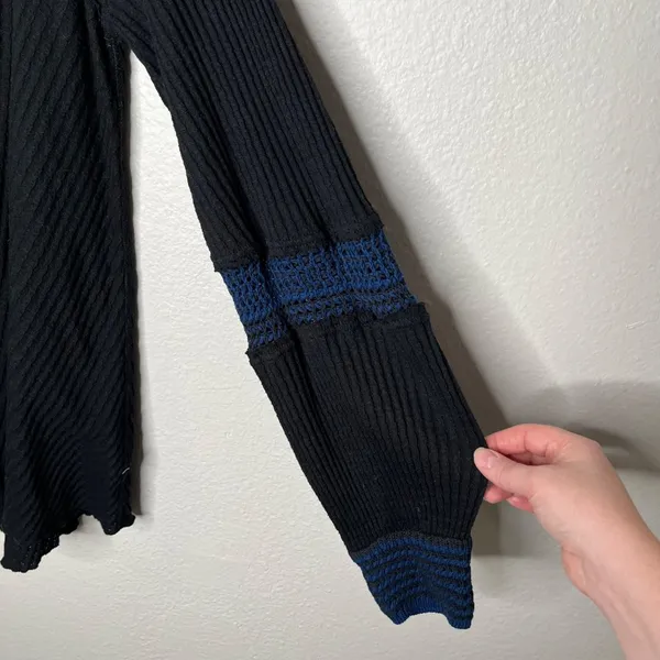 Free People Black Blue Snow Day Knit Thermal Top Medium - Image 4