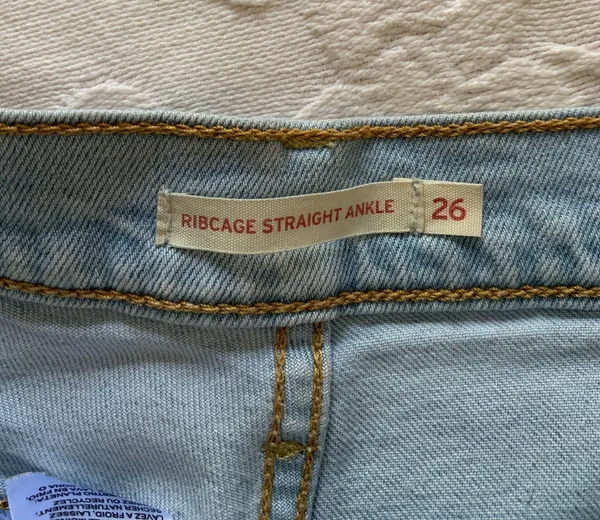 Levi's Ribcage Straight Ankle Jeans - Image 4