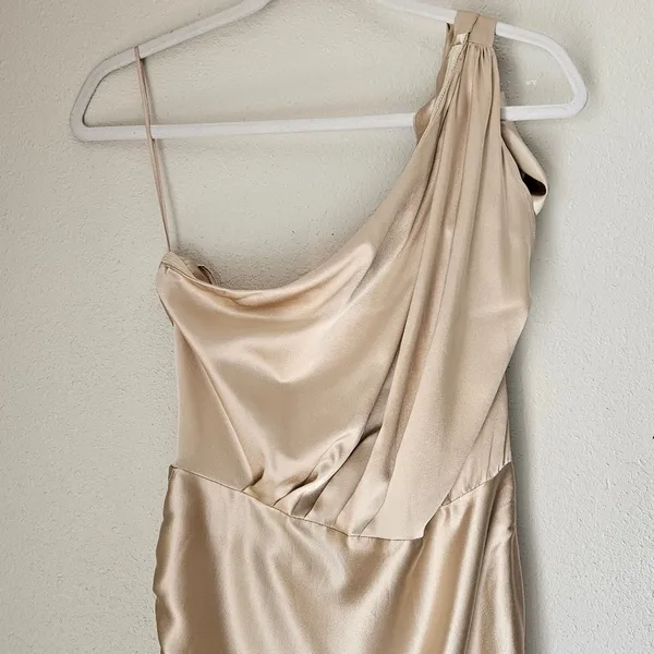 RETROFÊTE Nadia One-shoulder Ruched Stretch-Silk Satin Mini Dress Sz L Champaign - Image 9