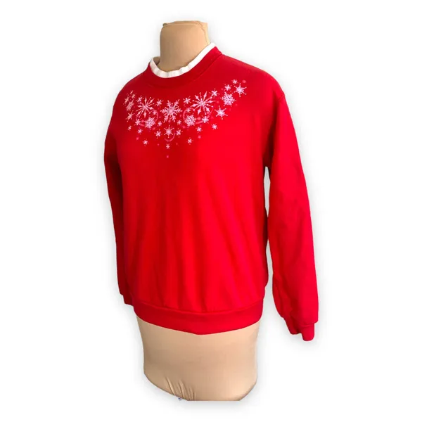 Vintage 90s Sweatshirt Crewneck Snowflakes Red White Grannycore Whimsical Winter - Image 5