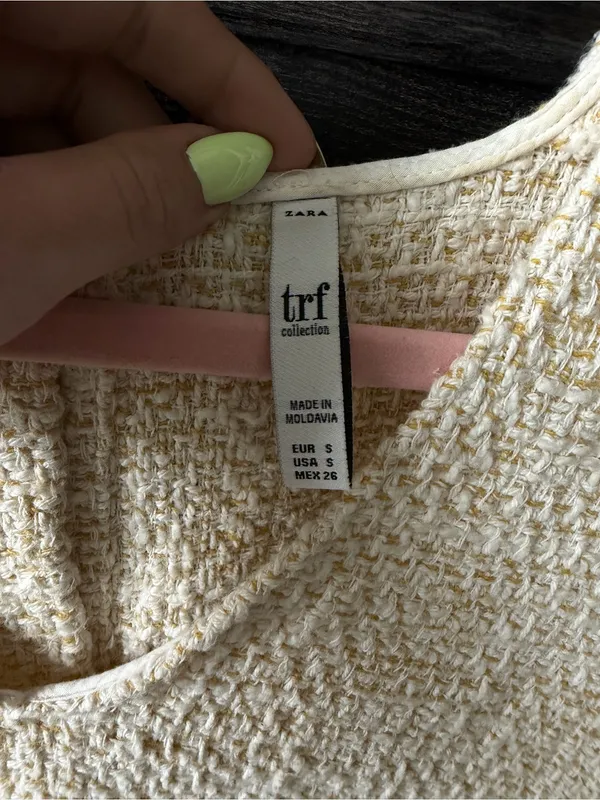 Zara Cream Textured V-Neck Peplum Tank - Image 2