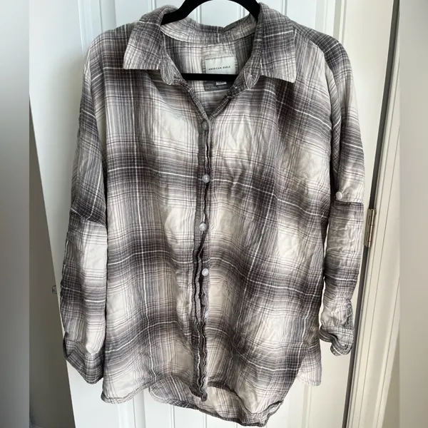 American Eagle Oversized button up long sleeve to short sleeve top - Image 3