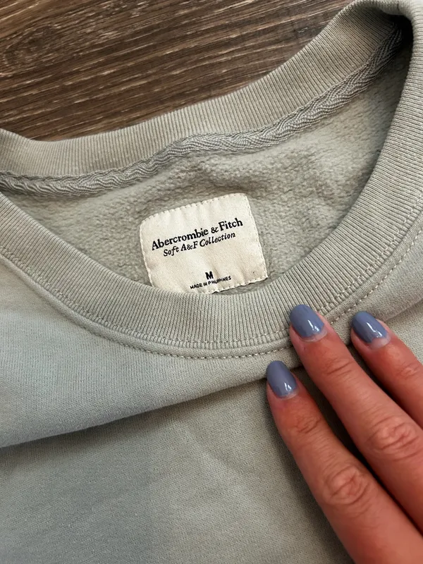 Abercrombie & Fitch Sweatshirt - Image 2