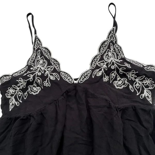 Love On A Hanger Black Floral Babydoll Cami Womens Large Embroidered Smocked Top - Image 3