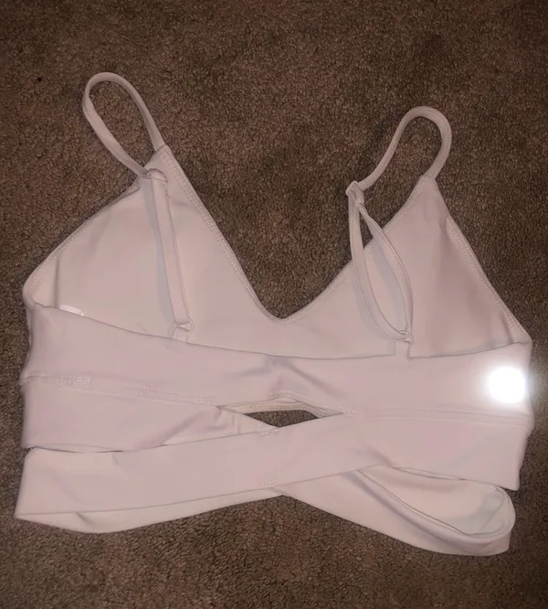 Sommer Ray White crisscross bra - Image 2