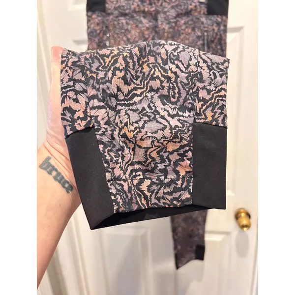 Athleta Trekkie North Jogger Pants Womens 14 Abstract Camo Purple‎ Black Hiking - Image 3