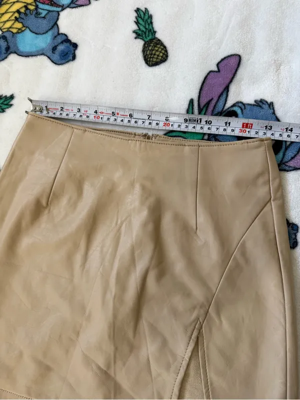 Rewash Size XS Taupe Faux Leather Mini Skirt Front Slit Y2K Minimalist Moto Chic - Image 7