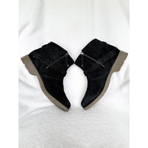 Teva De La Vina Woman’s Size 7 Black Suede Braided Ankle Boots - Image 5