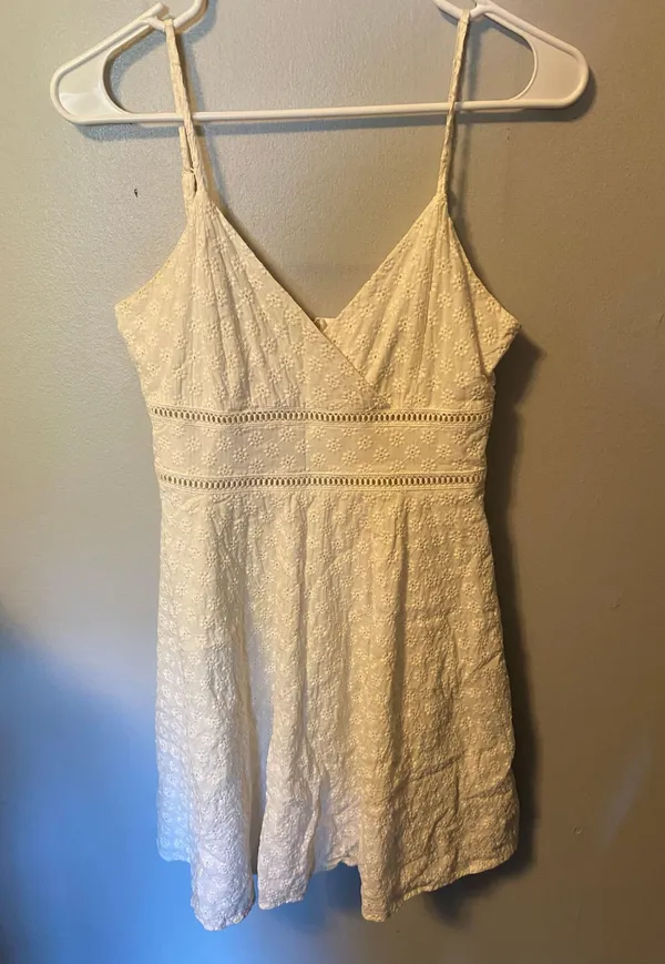 Francesca’s White Floral Short Dress - Image 2