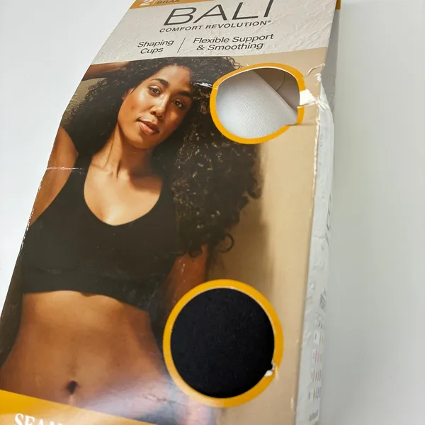 BALI 2-Pack Seamless Wirefree Bras Black/White Shaping Cups NWT Small - Image 3