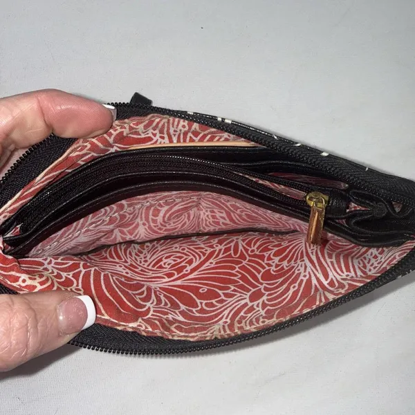 Sam & Hadley Glossy Classic Designer Minimalist Preppy Basic‎ Wallet Wristlet - Image 5