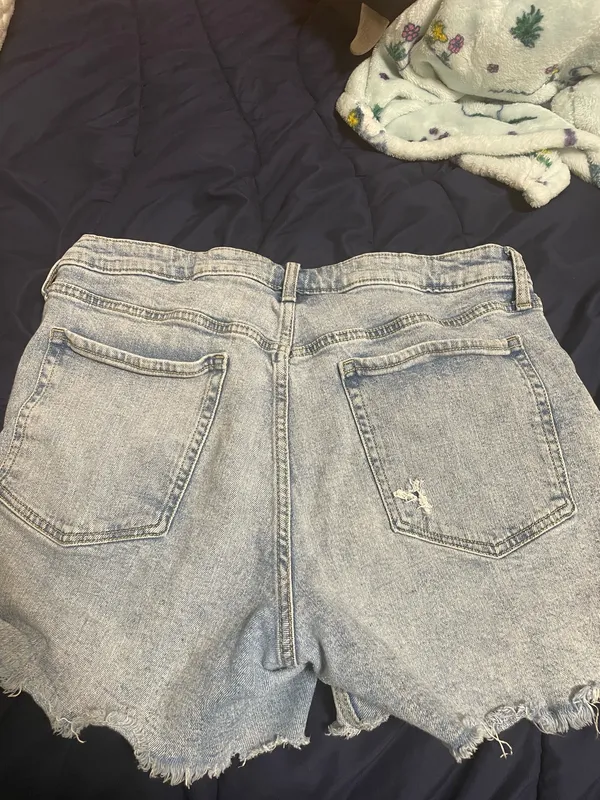 Old Navy Shorts Jean - Image 3