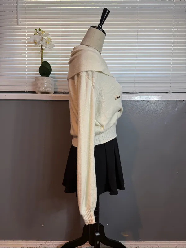 Source Unknown Ivory Asymmetrical Foldover Collar Sweater Small Gold Button Preppy Coquette - Image 4