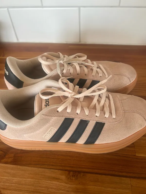 Adidas Shoes - Image 4