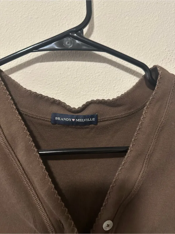 Brandy Melville Paige ruffle crop short sleeve shirt brown one size - Image 4