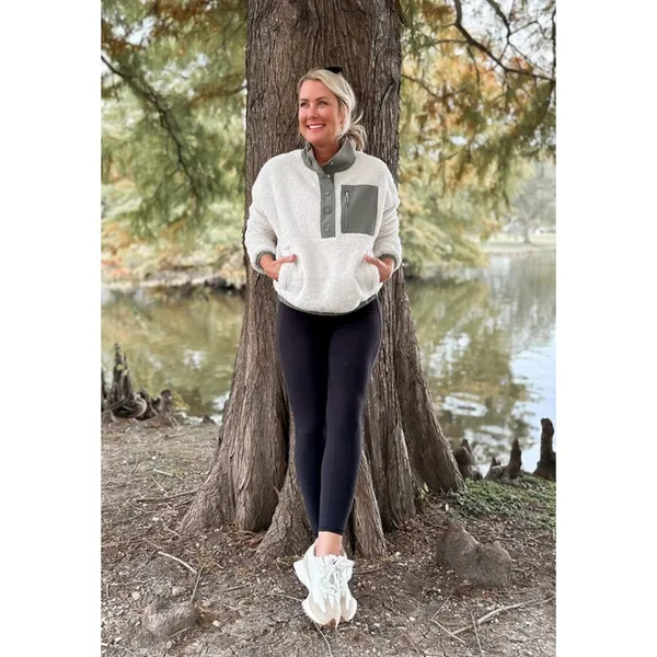 Vuori Cozy Sherpa Popover Women's Sherpa Pullover in Dune Large Fall Winter Cozy - Image 3