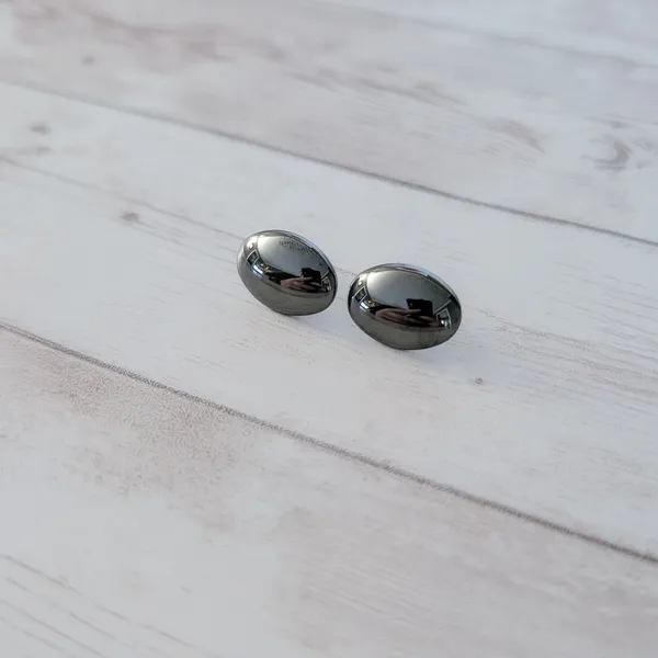 Vintage Stud Earrings Dark Gray Metallic Oval - Image 2