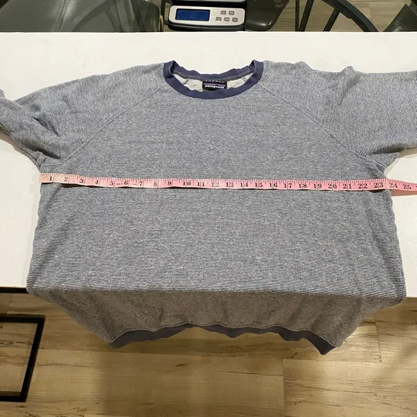 Patagonia Striped Crewneck Sweatshirt L Blue Gray Raglan Outdoor Casual - Image 6