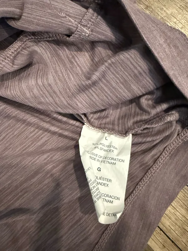 Layer 8 lightweight hoodie  - Image 4