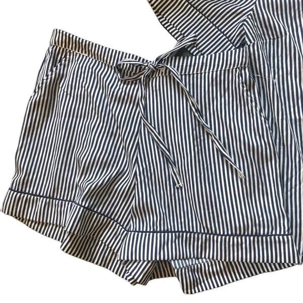 Isaac Mizrahi Navy Pinstripe 2Pc Pajama Set Sz Small Shorts Button Down SS Top - Image 3