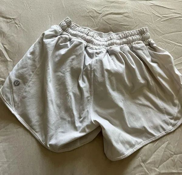 Lululemon Hotty Hot Shorts - Image 3