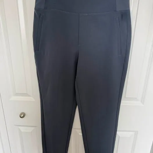 Athleta Endless High rise  Pant Size 6P Ash color - Image 2