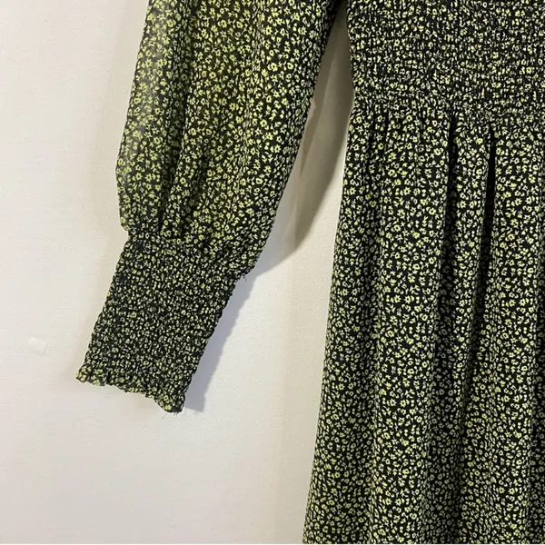 cupcakes and cashmere Demi Floral Smocked Dress M - Image 13