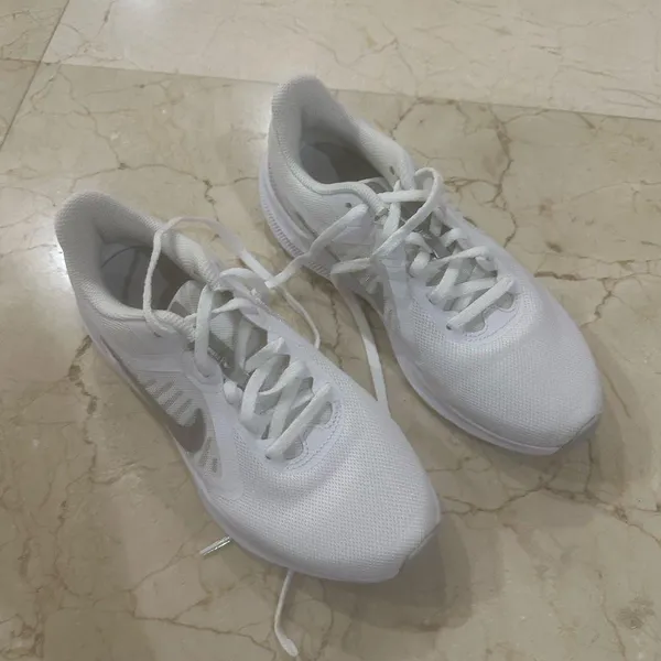 Nike Sneakers - Image 2