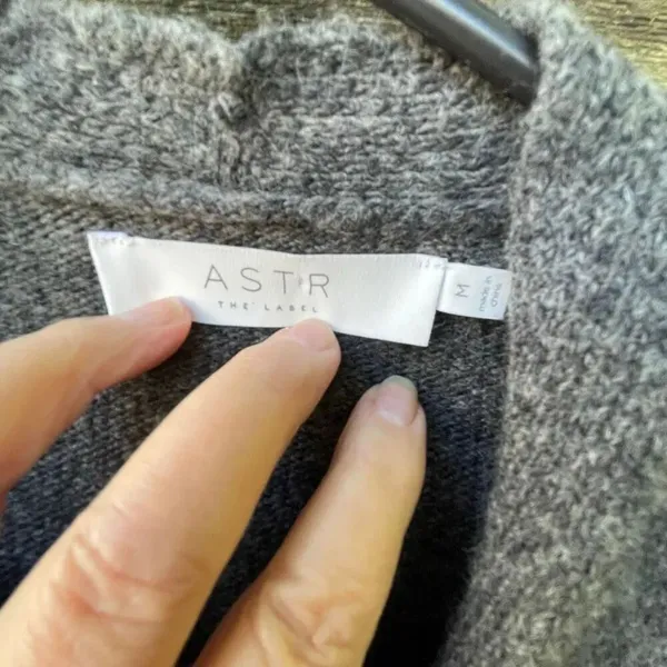 ASTR The Label size M pleated wrap sweater. - Image 2