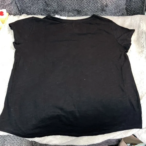 NWT Gap Easy Tee, XL - Image 3