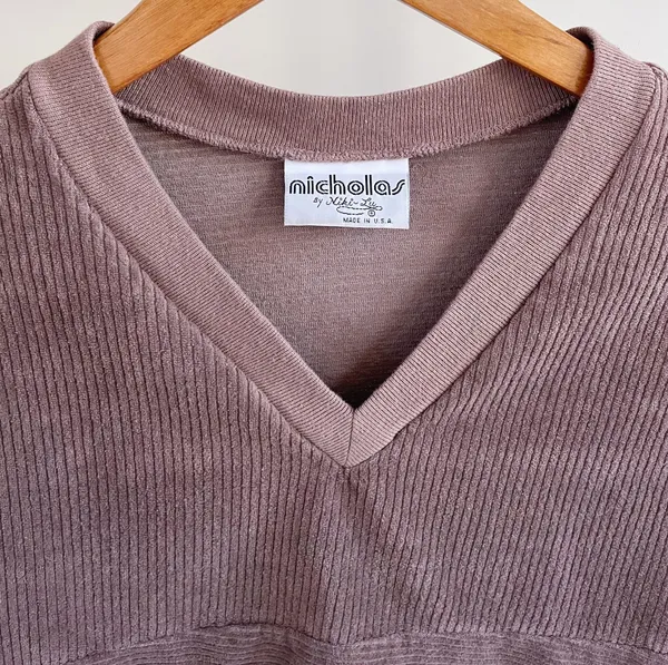 Vintage 70’s Ribbed Corduroy V-neck Cropped Sweatshirt in Taupe - Image 4