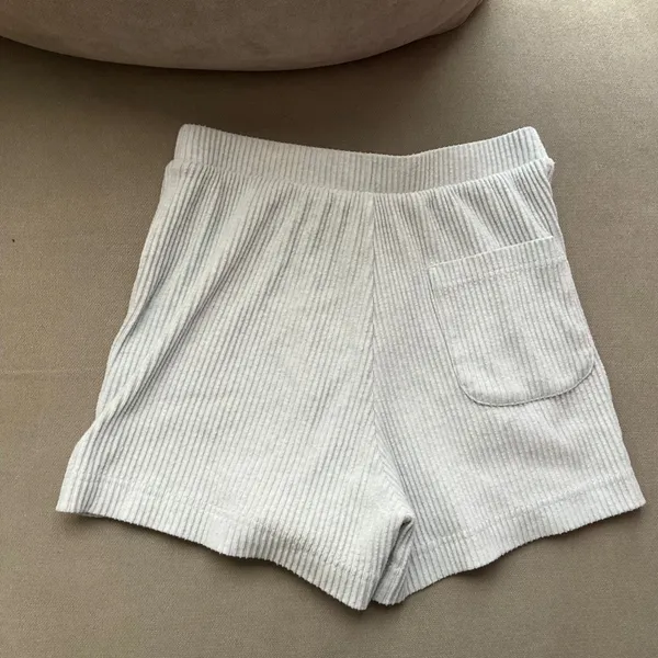 Alo Yoga Muse Ribbed Shorts Blue Skies Heather XS - Image 6
