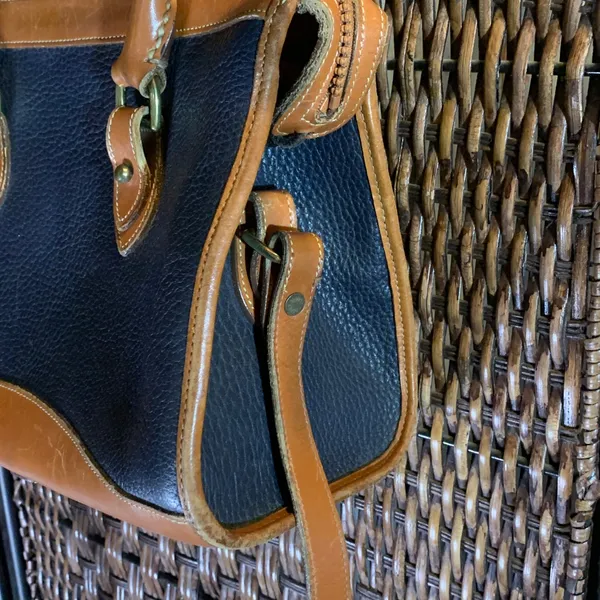 Vintage Dooney & Bourke Leather Purse - Image 6