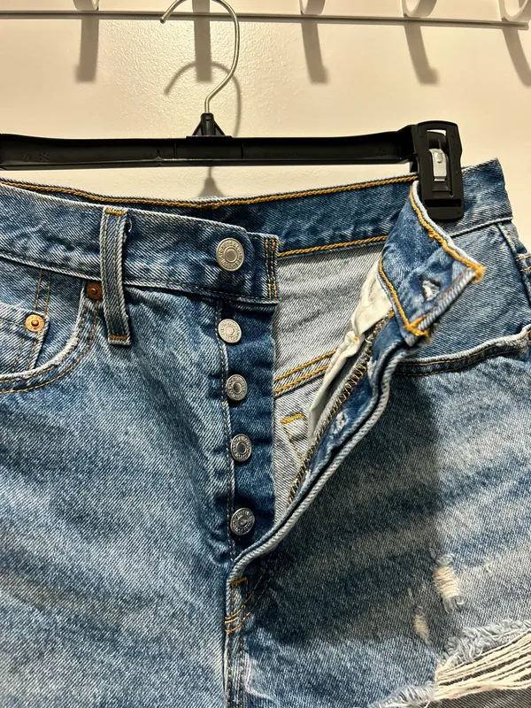 Levi’s Jean Shorts 501 - Image 2