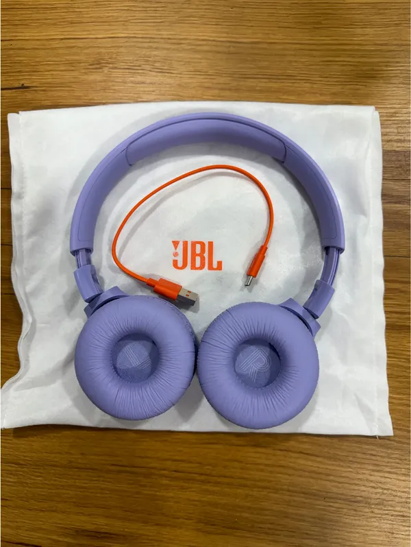 JBL Tune 520BT Wireless On-Ear Headphones - Image 3