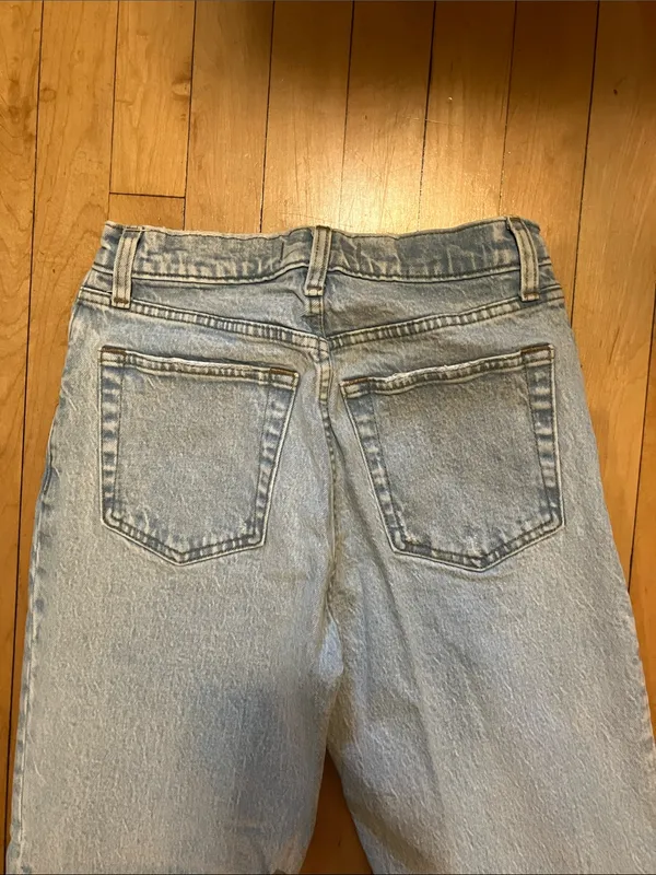 Abercrombie & Fitch 90s Relaxed High Rise Light Wash Jeans Size 26 or 2XS - Image 7