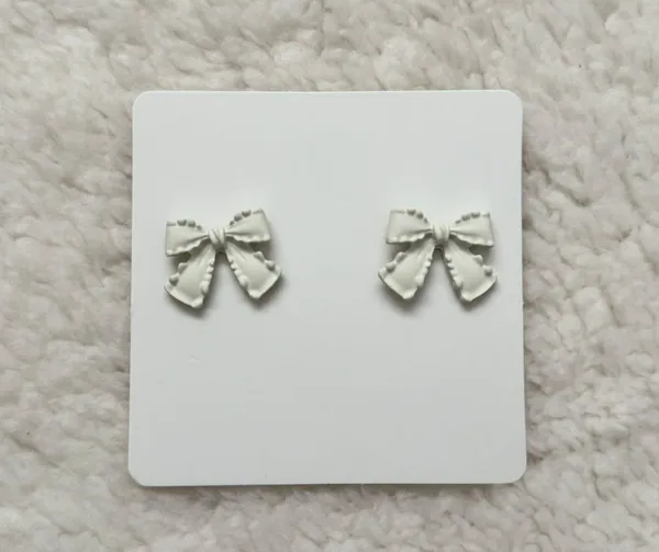 Coquette Cream White Bow Earrings - Image 4
