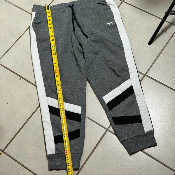 Pink‎ Victoria’s Secret Women Gray/White Joggers Sweatpants Cozy size L - Image 6
