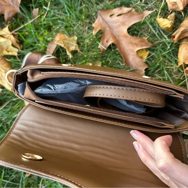 Unisex Brown Saddle Bag / camera bag with Wide Strap crossbody - Image 15