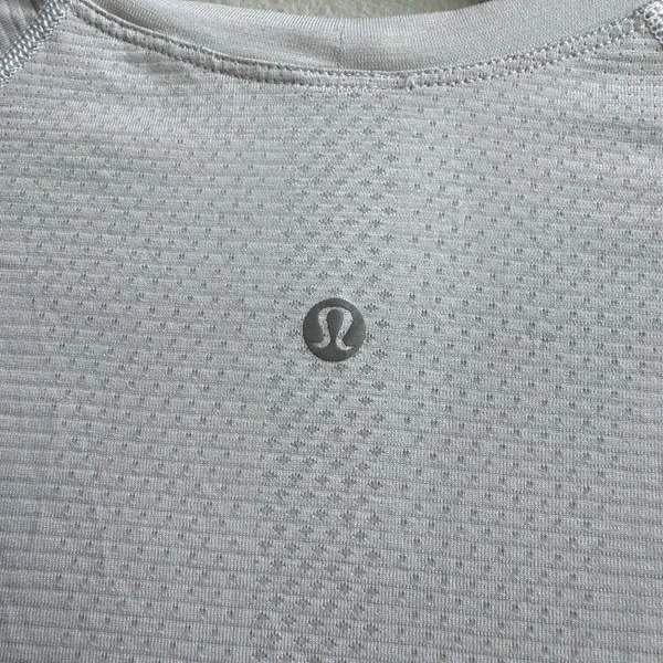 Lululemon Swiftly Tech Short Sleeve Crew White Size 10 Size Medium - Image 7