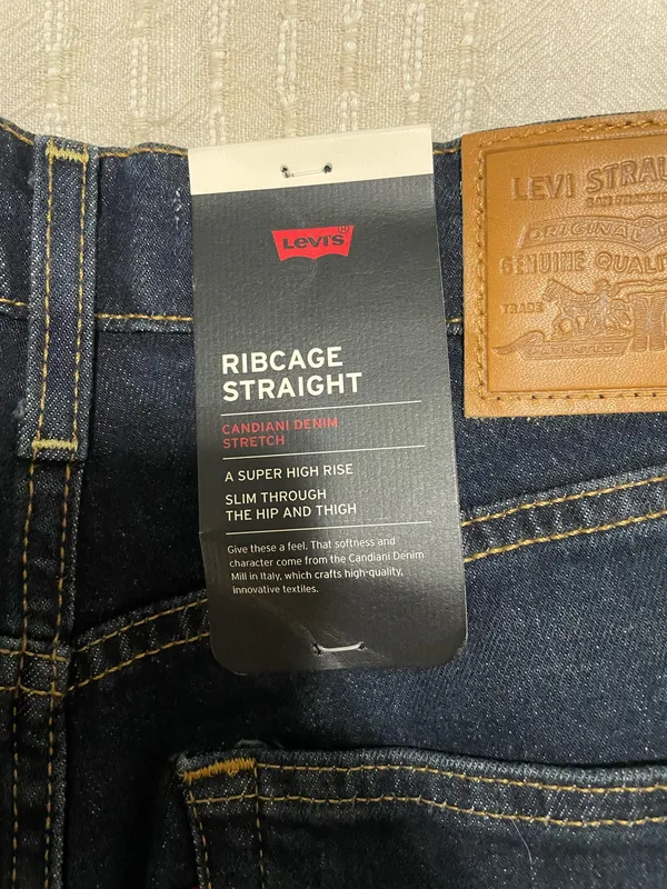 Levi's Women's Ribcage Straight Leg Jean- NWT Size 31 - Image 7