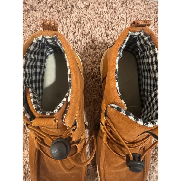 Women's Brown Ankle Boots Size 39 (Fits Like 8) Lace Up Toggle Chukka Style - Image 3