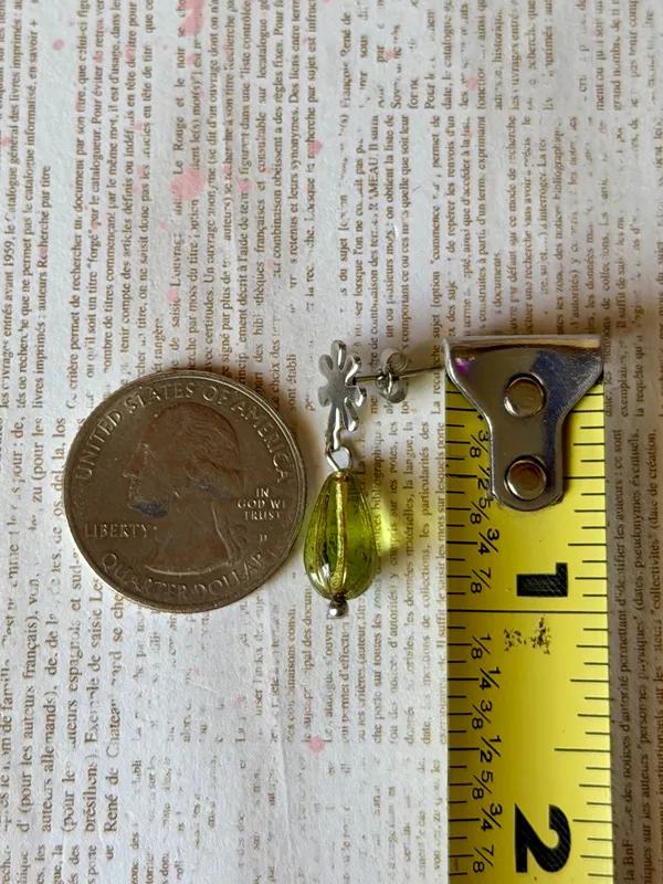 Handmade olive green color teardrop Czech glass earrings💚 - Image 6