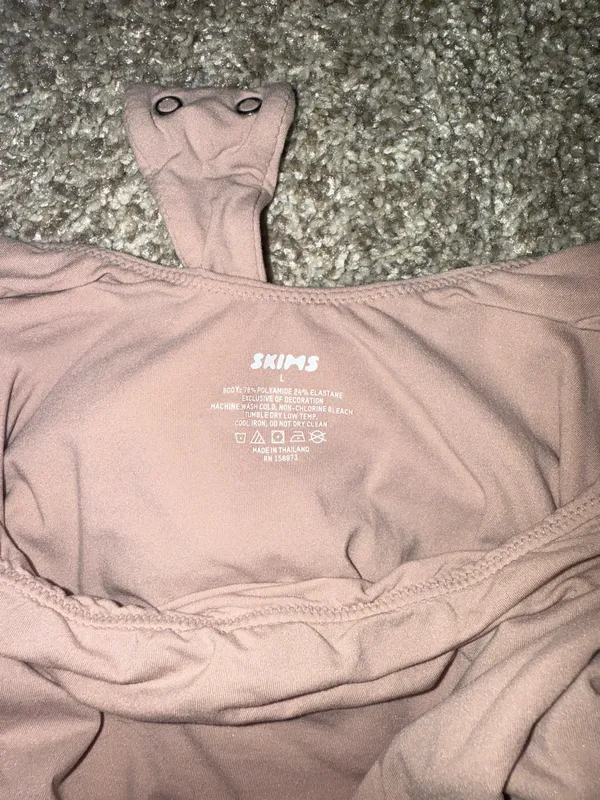 SKIMS Bodysuit - Image 2