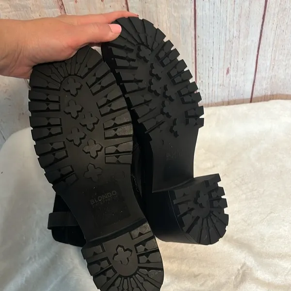 NWOT Blondo Rebel Waterproof Boots - Image 4