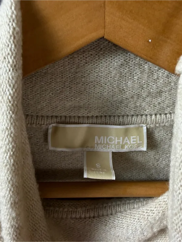 Michael Kors Turtleneck Wool Sweater Black - Image 4