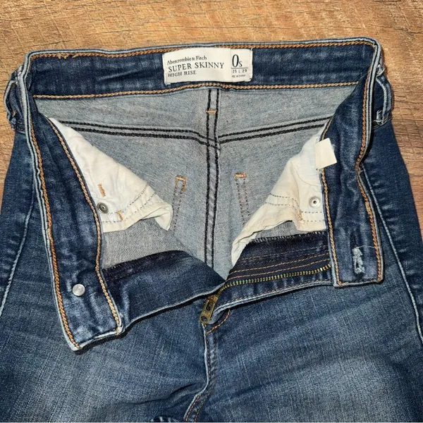 Abercrombie & Fitch Super Skinny High Rise Women's Blue Jeans - Image 5