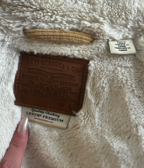 Levi’s Corduroy Sherpa Jacket - Image 3